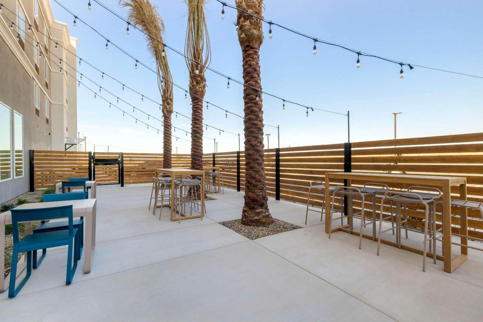 Cambria Hotel El Centro - Imperial Luaran gambar